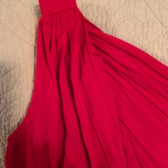 Max and Cleo polyester red one shoulder stunner - Picture 3 of 4